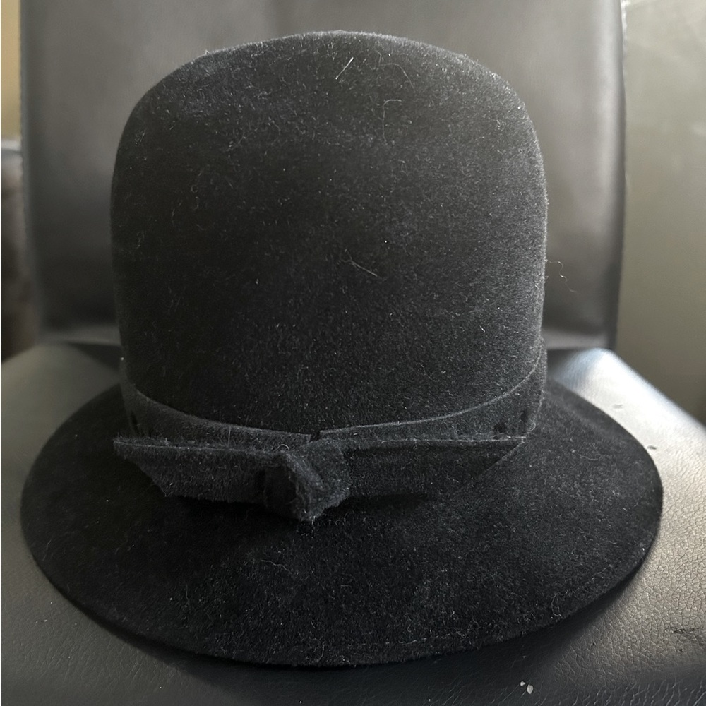 Vintage 1960 Jerry Yates Montreal Canada Black Cloche